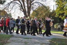 19554600_625160967608188_4987937639523484377_n